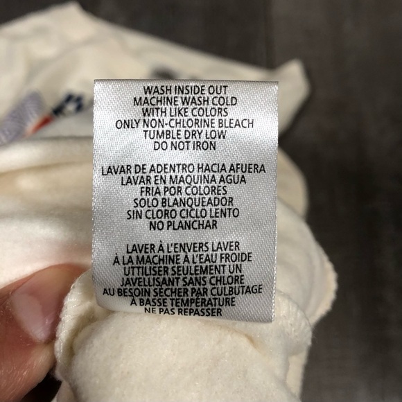 NWOT Sweatshirt Pullover “Wakanda Forever” Size M - Picture 6 of 6